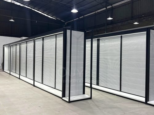 Black Slatwall Aisle Partition Display Rack 01