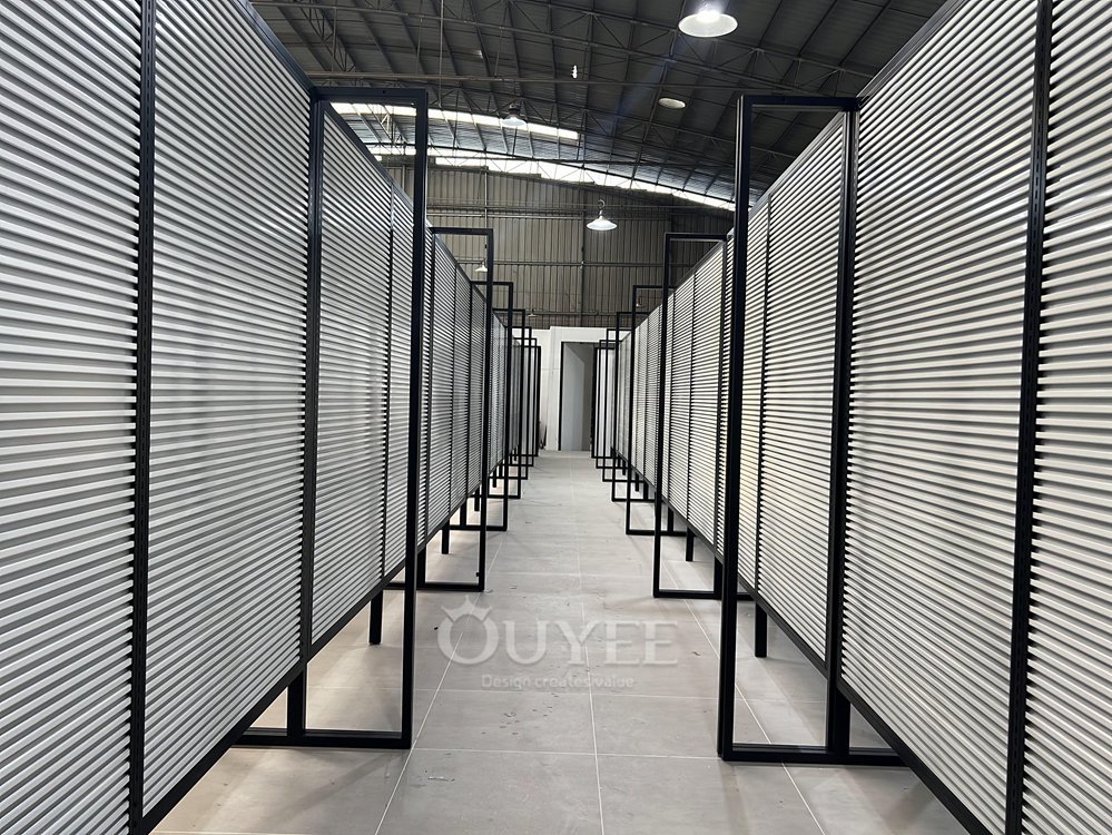 Black Slatwall Aisle Partition Display Rack 02