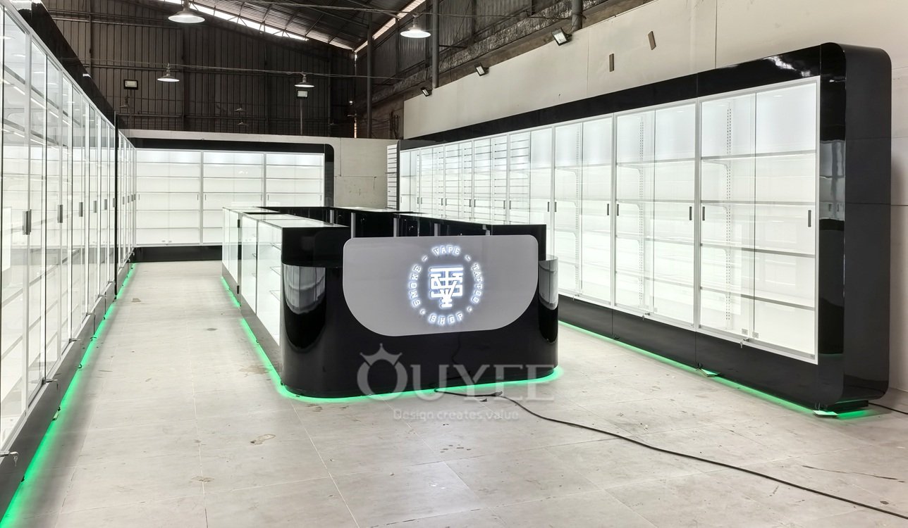 Glossy Black and White Retail Display Cabinet Store Layout 01