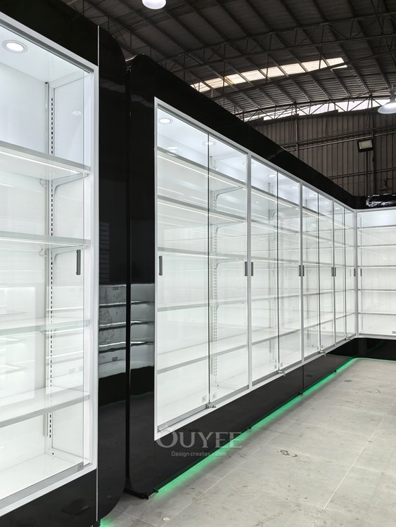 Glossy Black and White Retail Display Cabinet Store Layout 03