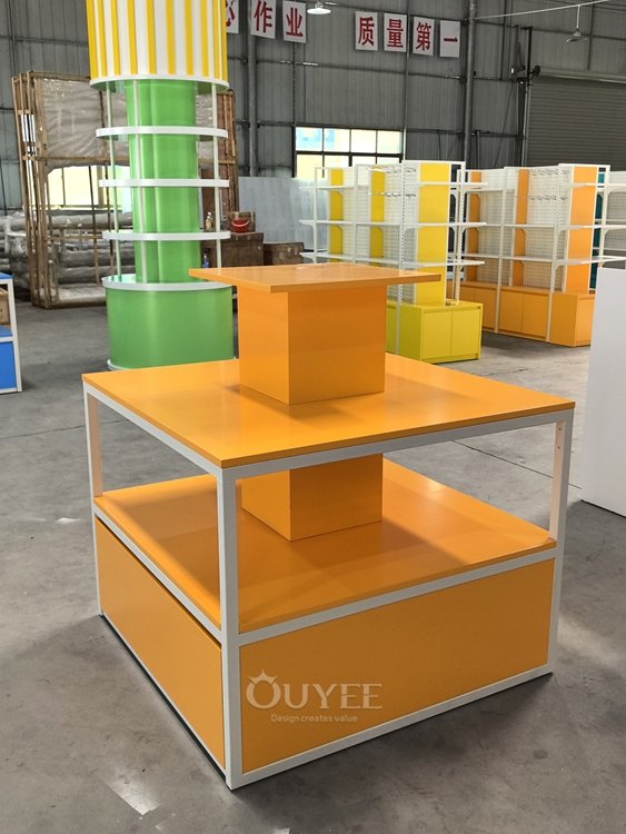 Orange Cube Retail Display Stand with Light Columns 01