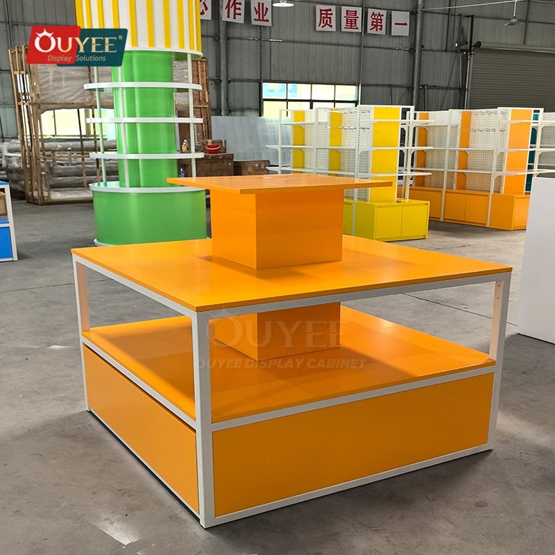Orange Cube Retail Display Stand with Light Columns 01