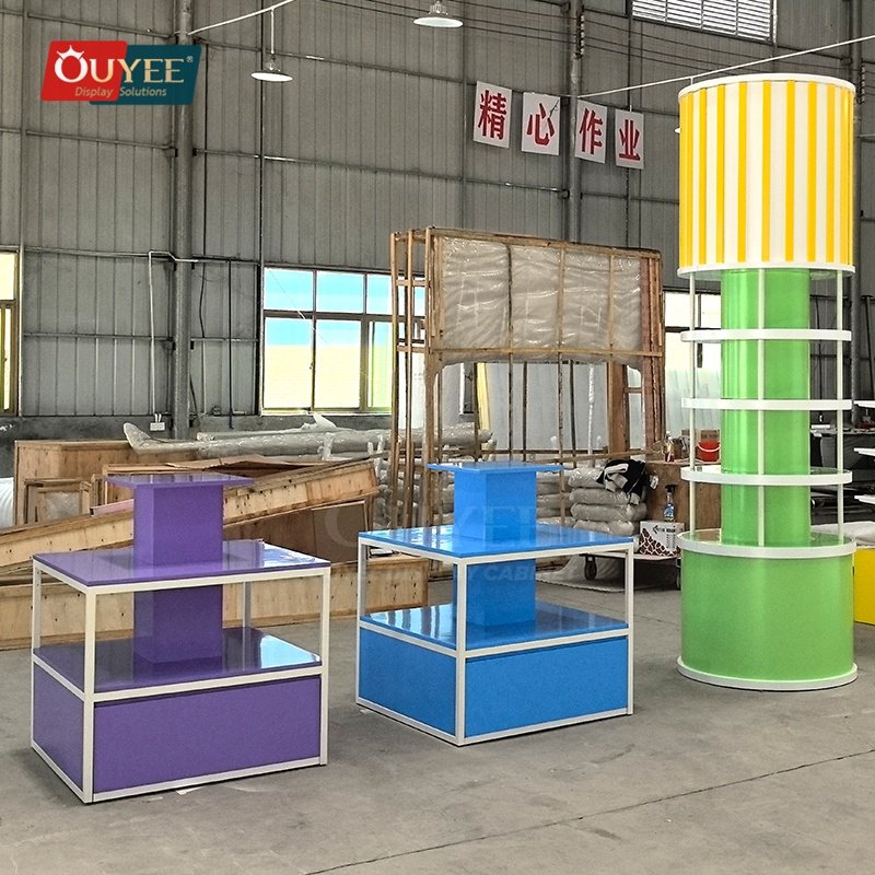 Orange Cube Retail Display Stand with Light Columns 07