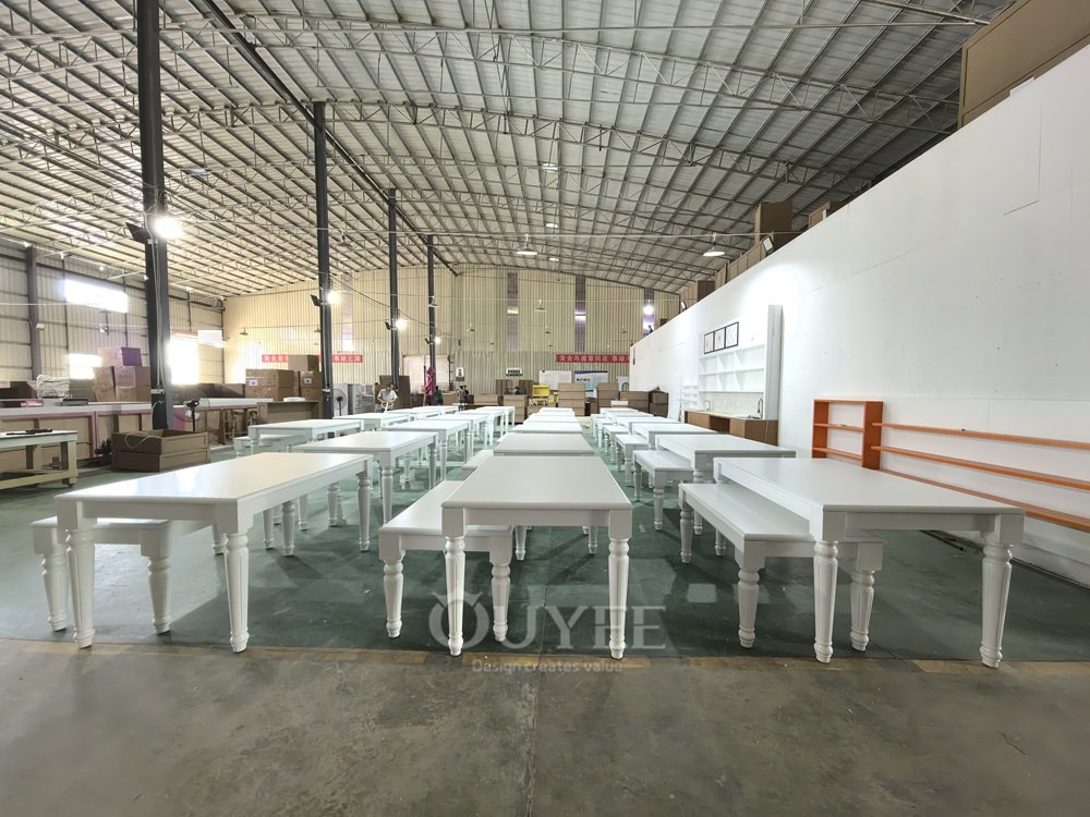 White Classic Retail Display Table with Turned Legs 07