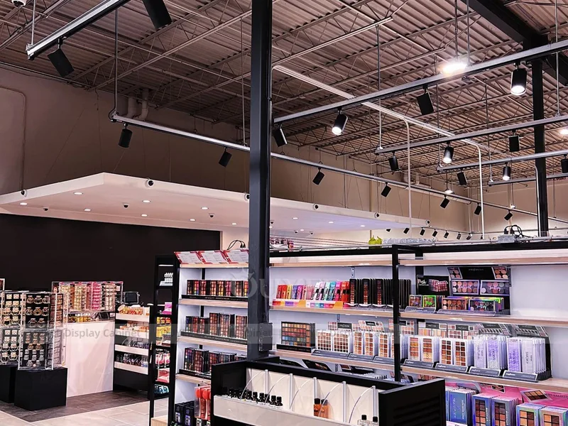 Black Ceiling Beauty Supply Beauty Supply Store Wig Display - الصورة 4