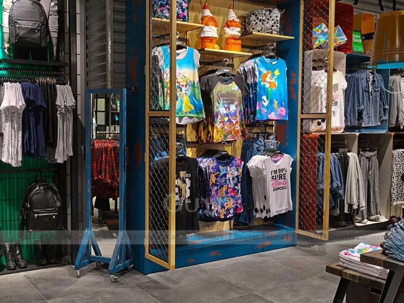 Black Grid Partition Clothing Store Display - Image 4