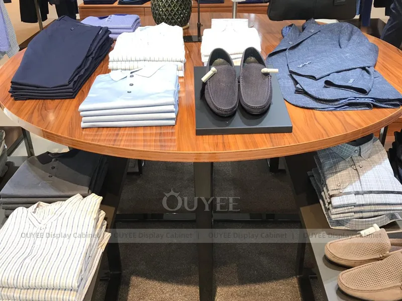 Casual Fashion Table Apparel Shop Display - Image 9