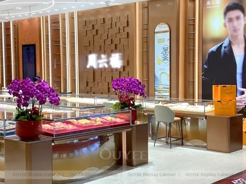 Luxury White Jewelry Towers 01