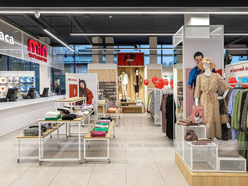 Sportswear Platform Store Sportswear Clothing Store Display 13