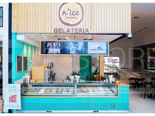 Turquoise Gelateria Bar Bubble Tea Shop Display