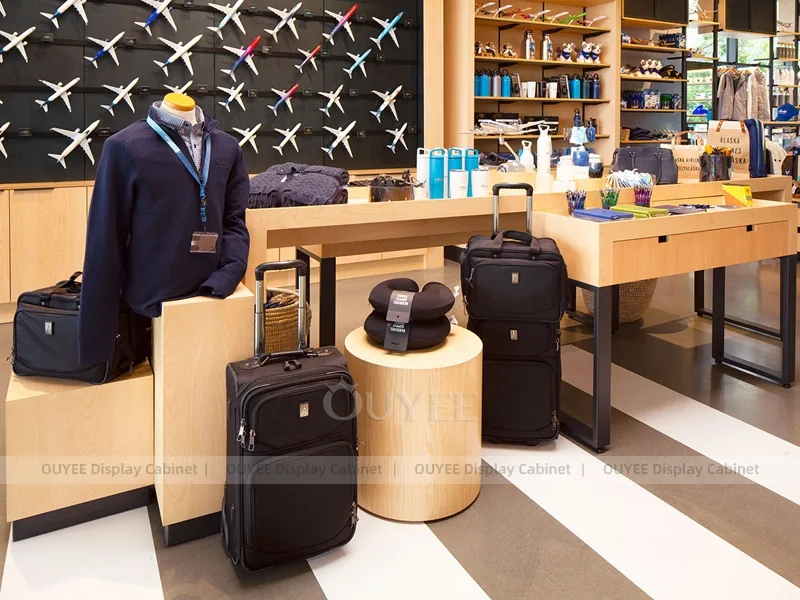Warm Wood Boutique Island Apparel Shop Display 05