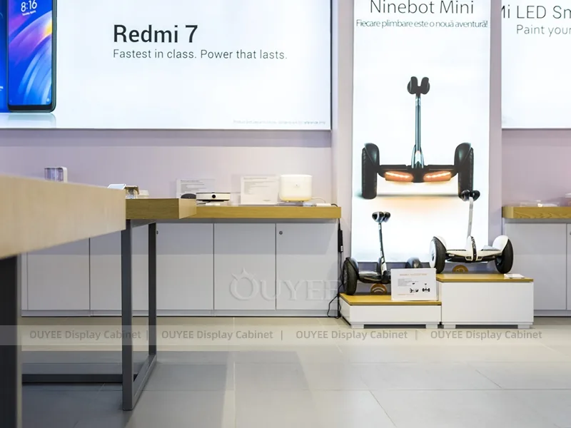White And Gold LED Phone Display Fixture